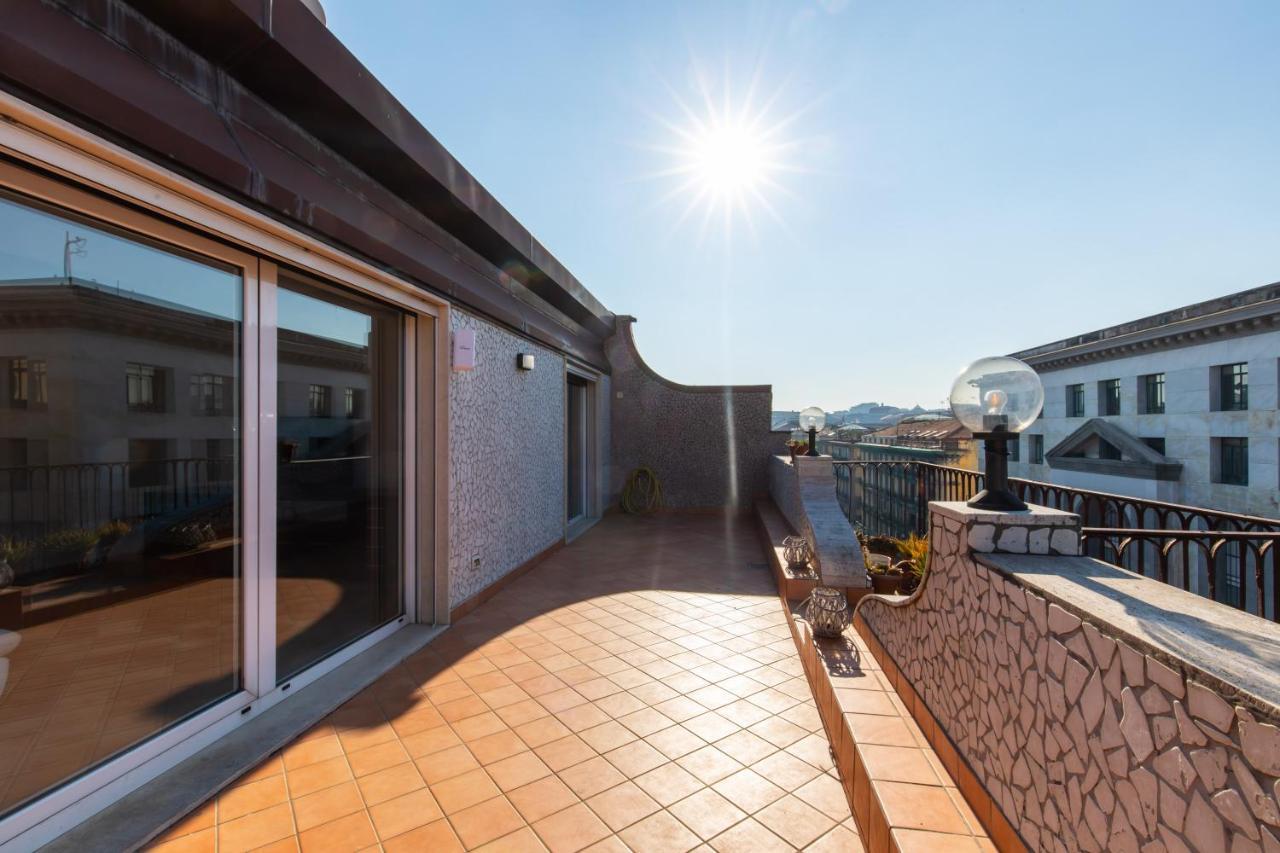 Mayfair Lifestyle Suites By Babylon Stay Nápoles Exterior foto